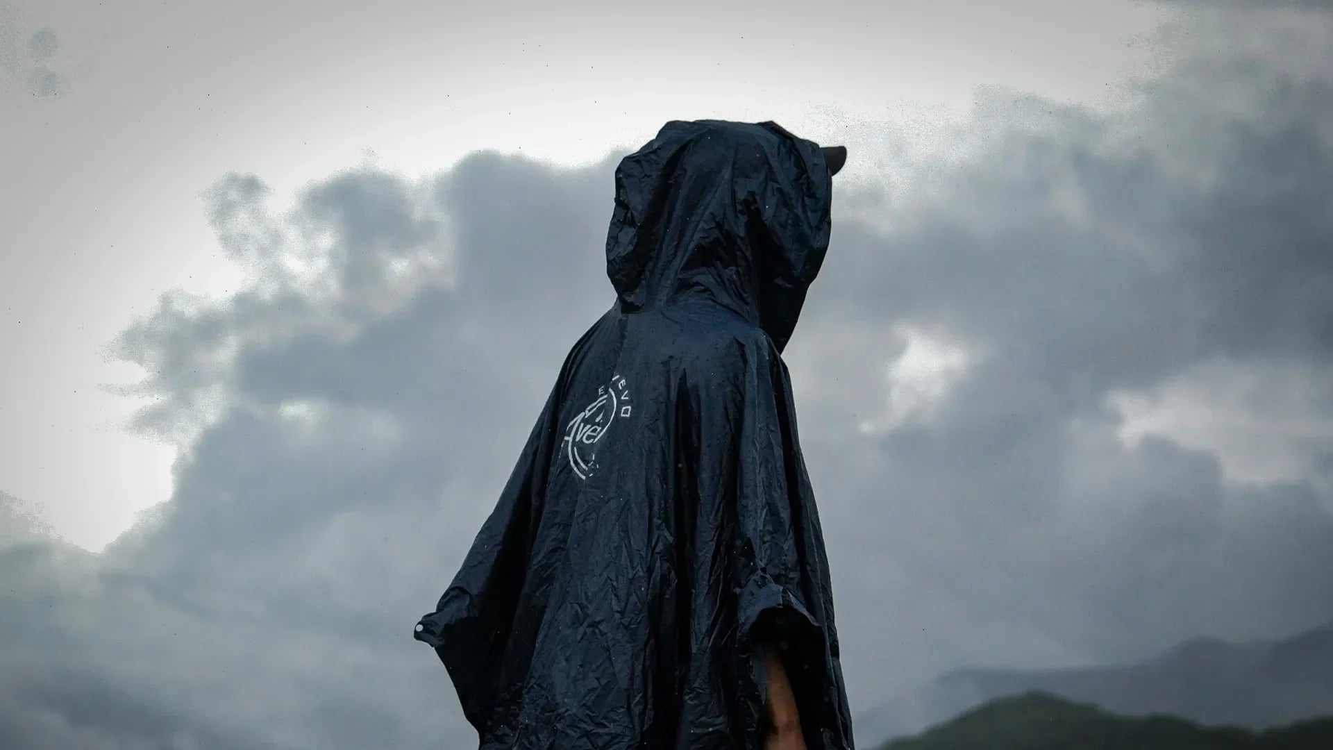Bien se protéger de la pluie sur le chemin de Saint-Jacques (sans se suréquiper)