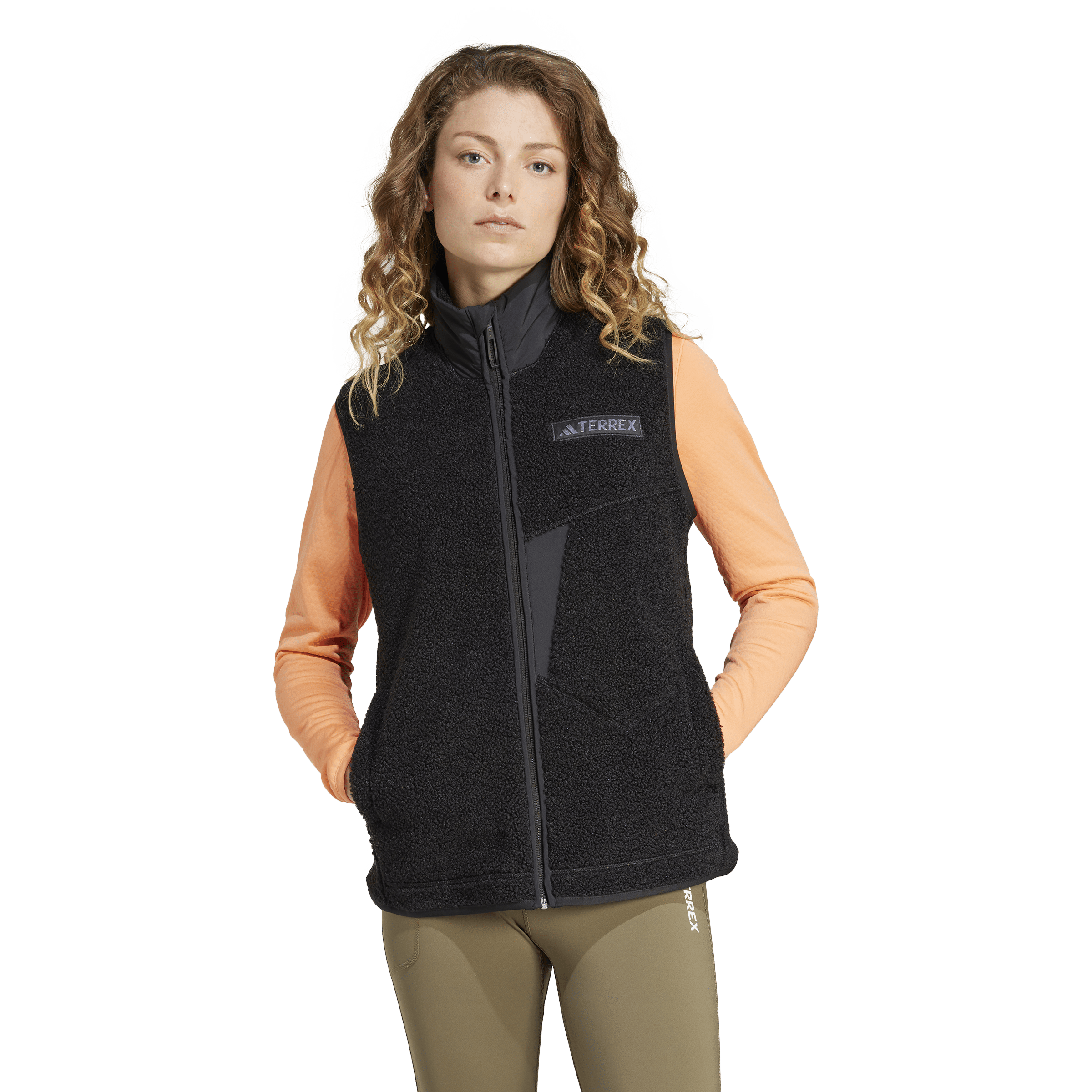 iw0237_3_apparel_on-model_standard-view_transparent.png